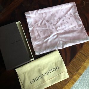 Louis Vuitton Silk scarf